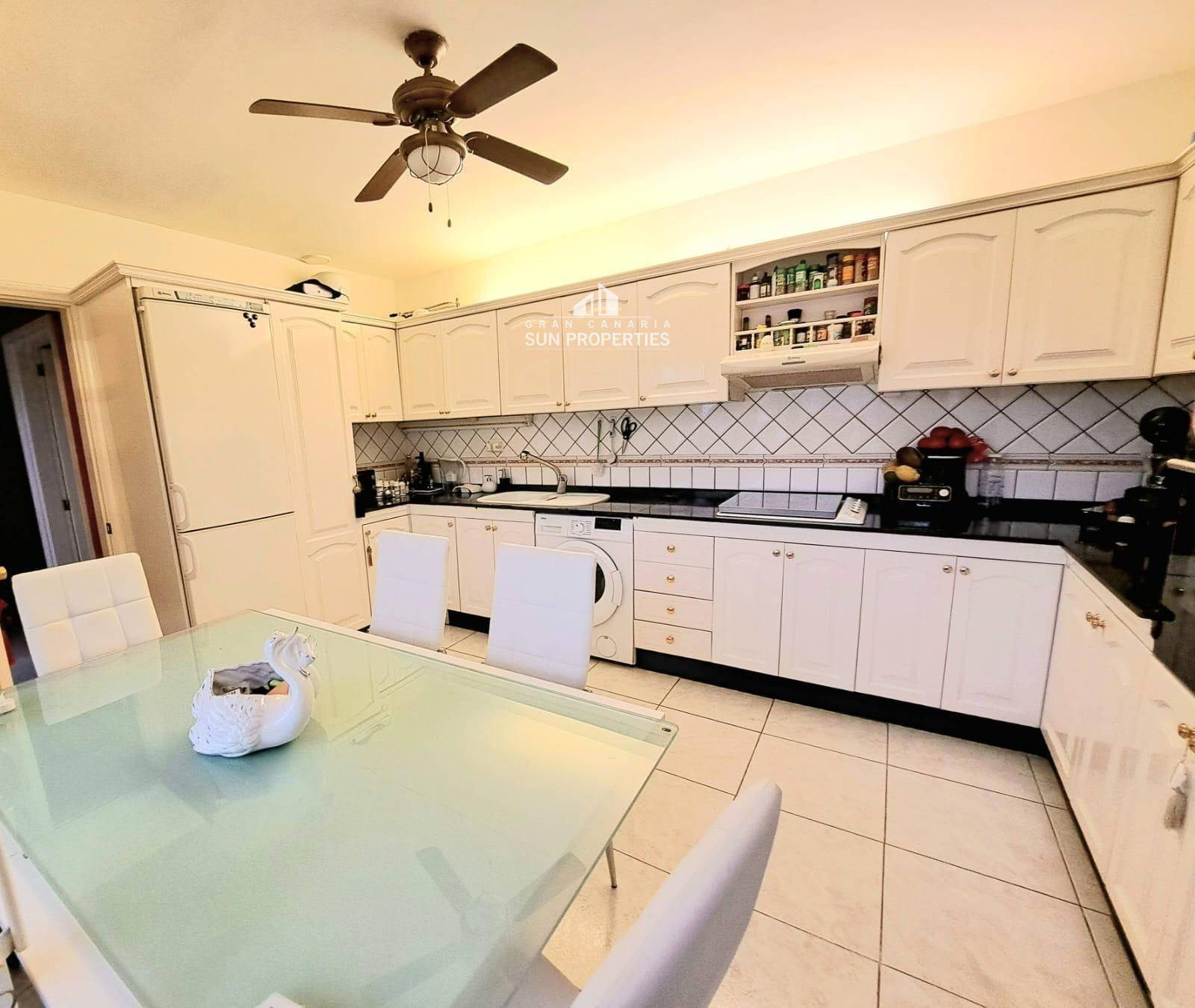 Amplia casa independiente en San Fernando con azotea, patio y apartamento de invitados - Foto 4