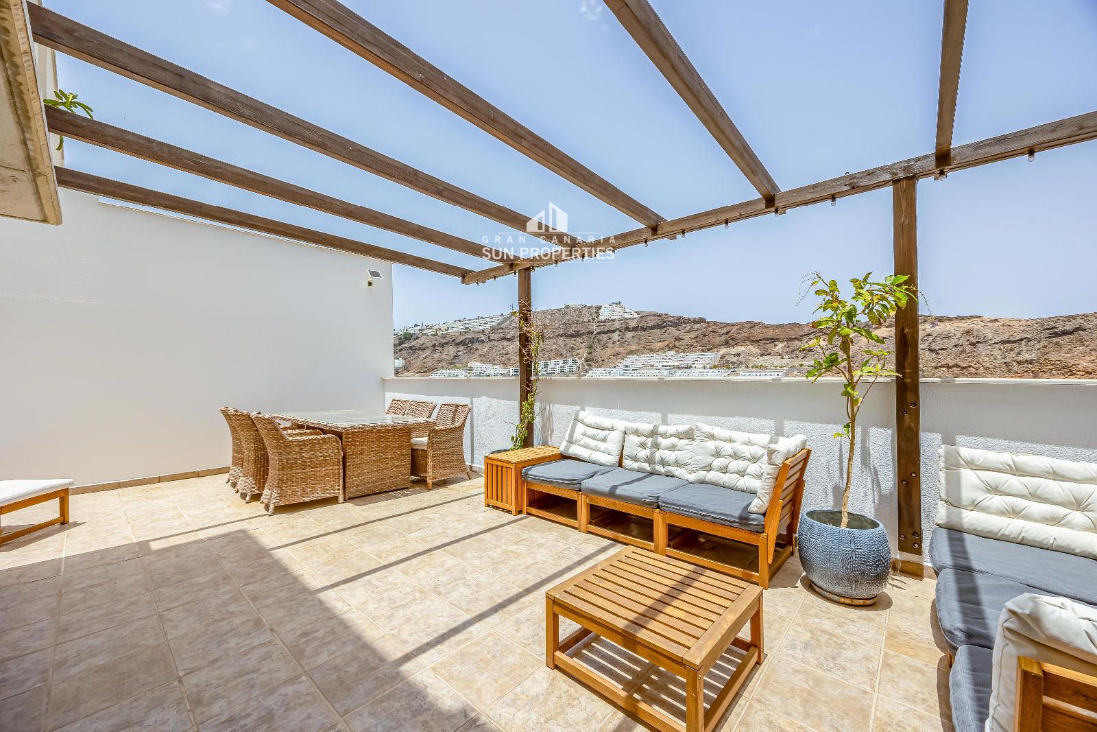 Terraza - Adosado de 3 dormitorios con terraza de 50 m² y 2 plazas de aparcamiento en Motor Grande