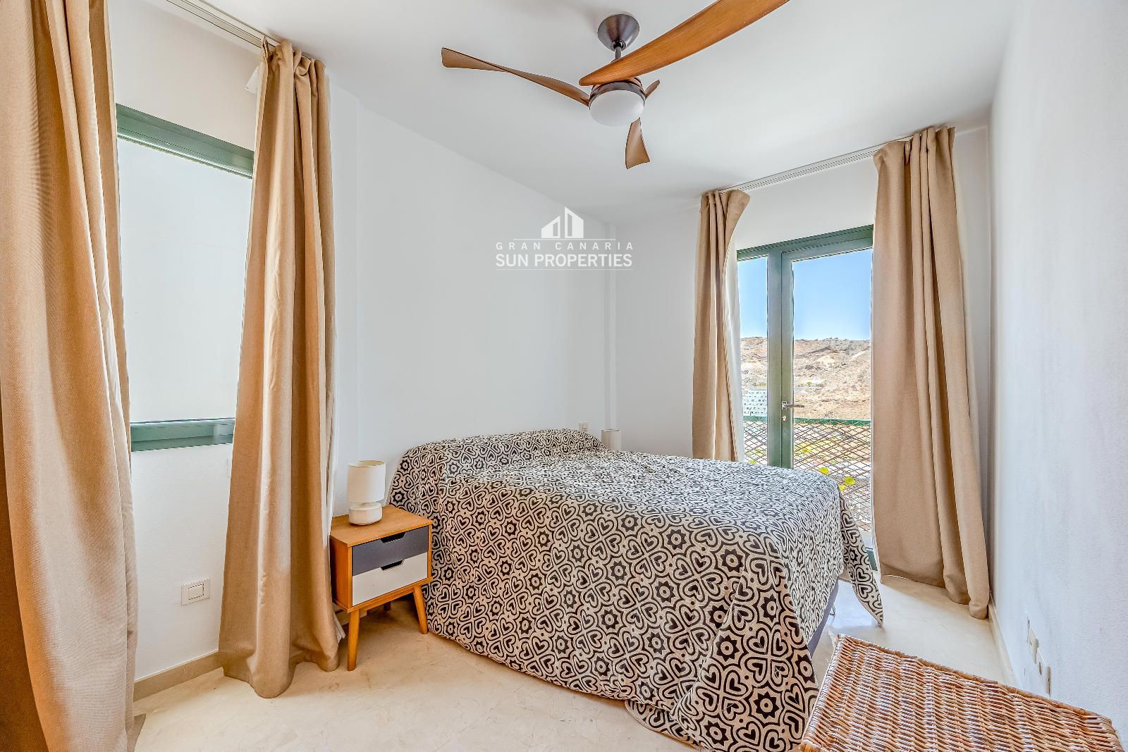 Dormitorio 3 - Adosado de 3 dormitorios con terraza de 50 m² y 2 plazas de aparcamiento en Motor Grande