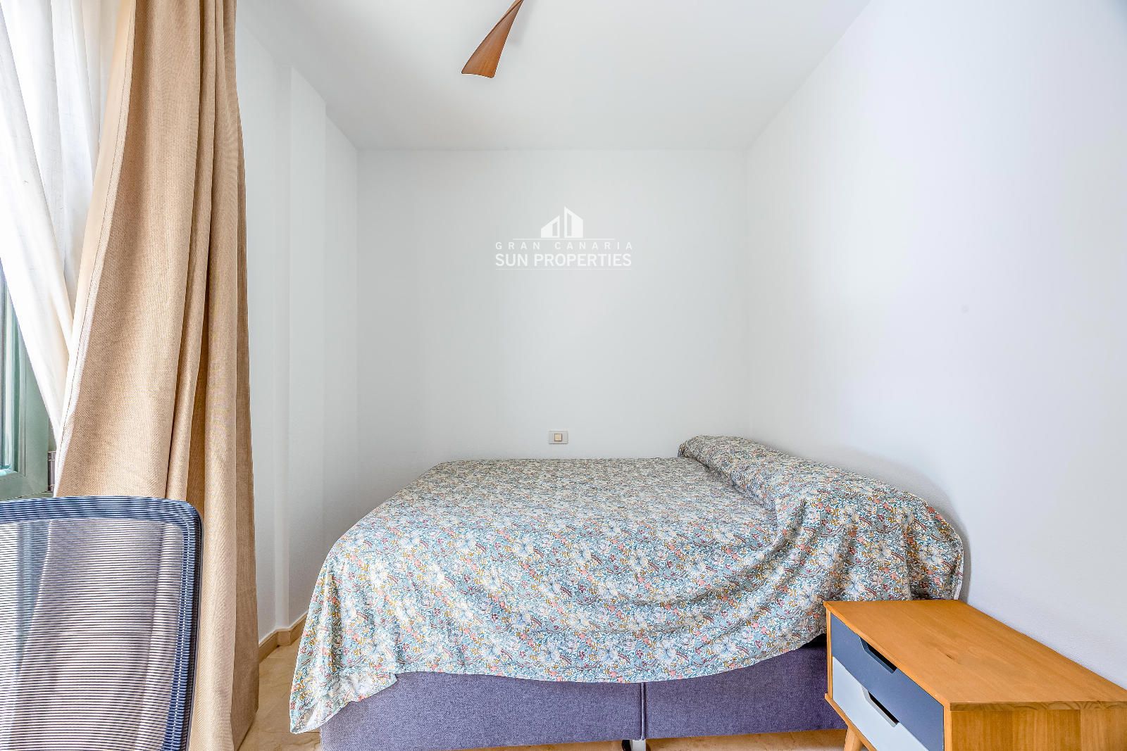 Dormitorio 1 - Adosado de 3 dormitorios con terraza de 50 m² y 2 plazas de aparcamiento en Motor Grande