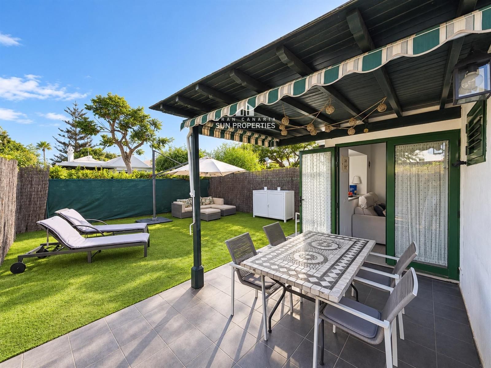 Bungalow reformado con gran terraza en Maspalomas – Complejo Playaflor - Foto 3