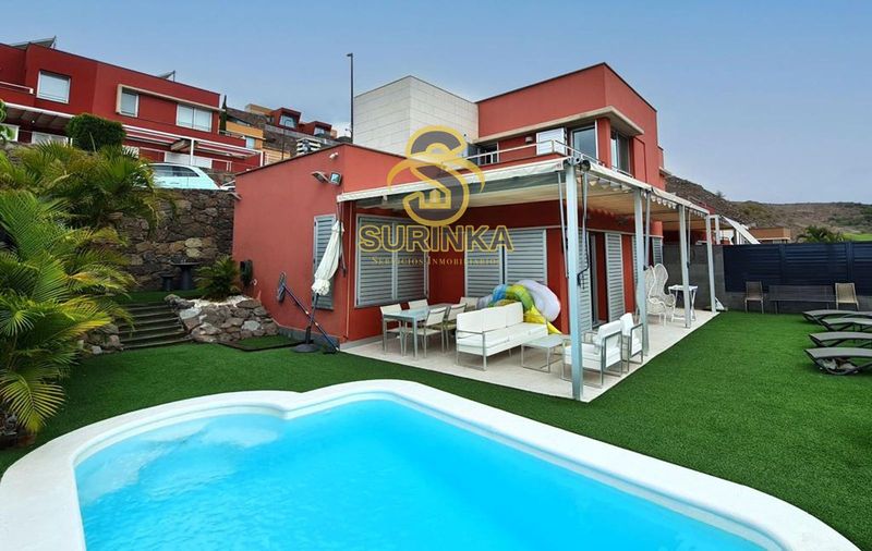 Villa Indipendenti in vendita San Bartolomé de Tirajana, Las Palmas. Ref: 1098. Surinka Servicios Integrales