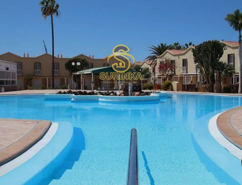 Dúplex en alquiler Maspalomas, Las Palmas. Ref: 1138. Surinka Servicios Integrales
