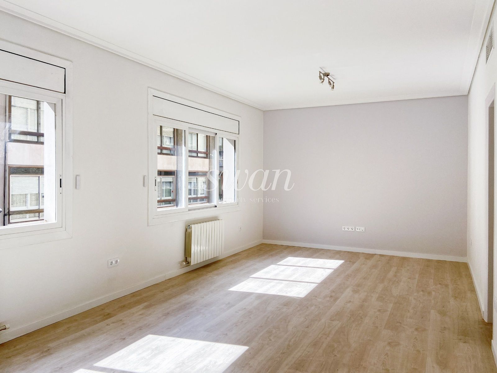 Piso en alquiler Barcelona. Ref: 1223. SWAN PROPERTY SERVICES