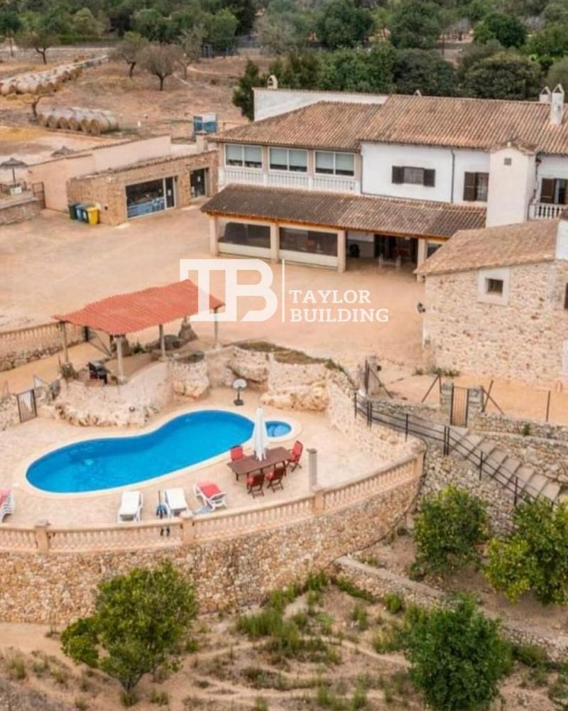 Chalet Independiente en venta Lloret De Vistalegre, Baleares. Ref: 1042. Taylor Building