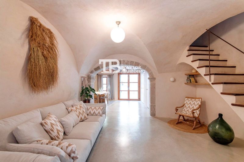 Casa en venta Alaro, Baleares. Ref: 1283. Taylor Building