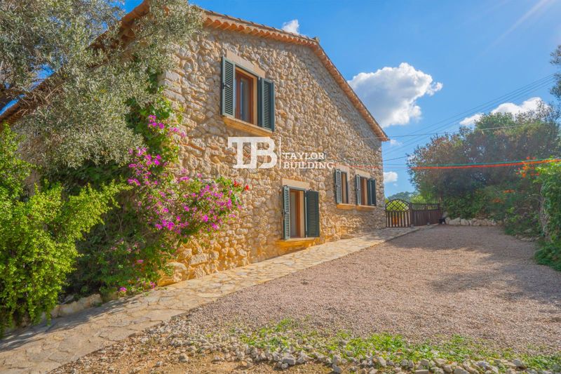 Casa en venta Calvià, Baleares. Ref: 1359. Taylor Building