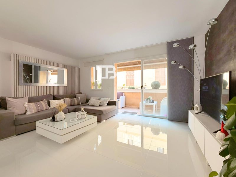 Flat for sale Andratx, Baleares. Ref: 1374. Taylor Building