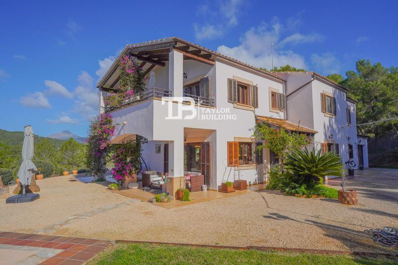 House for sale Calvià, Baleares. Ref: 1393. Taylor Building