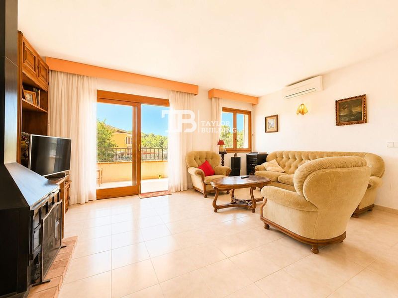 Flat for sale Calvià, Baleares. Ref: 1484. Taylor Building
