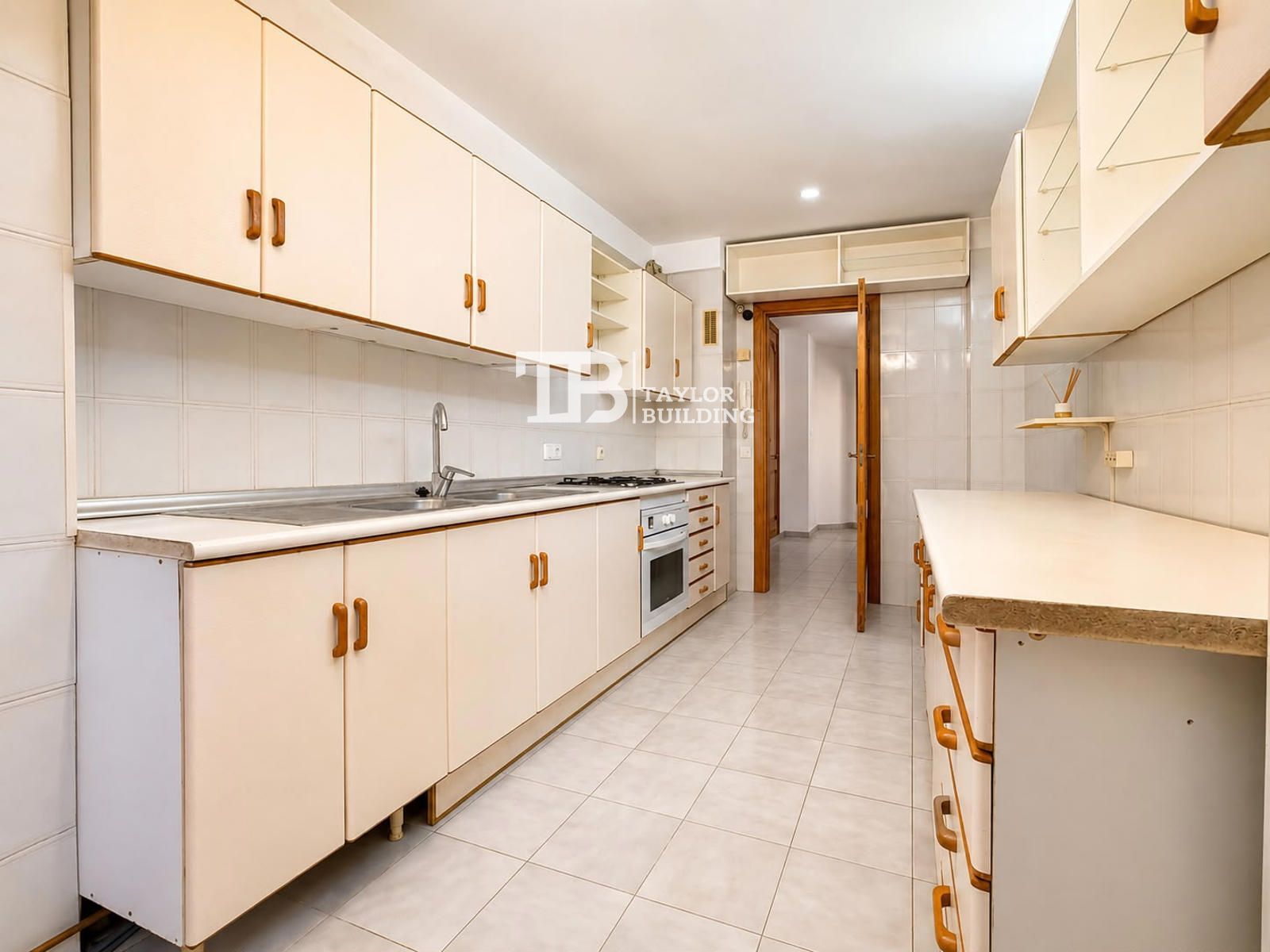 Ground floor apartment with large garden in Cas Català! - Foto 14