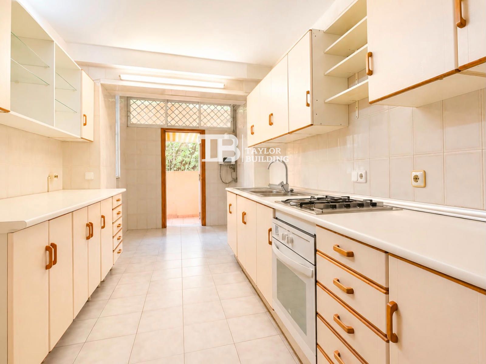 Ground floor apartment with large garden in Cas Català! - Foto 15
