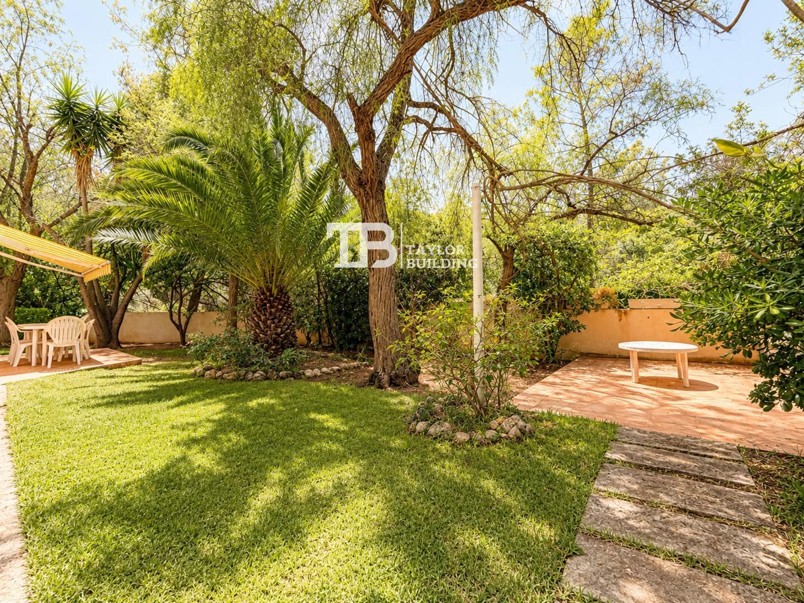 Ground floor apartment with large garden in Cas Català! - Foto 2