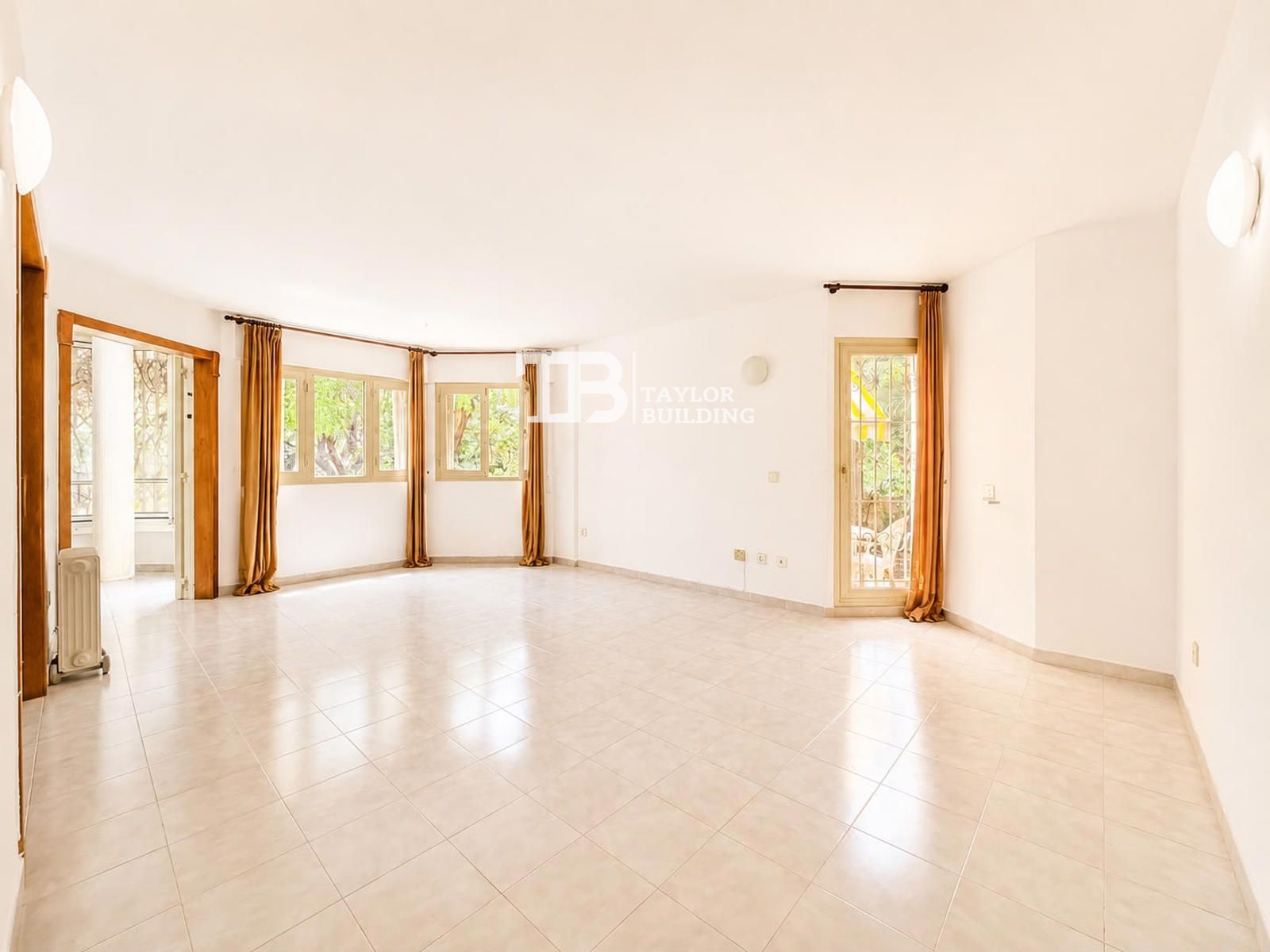 Ground floor apartment with large garden in Cas Català! - Foto 8