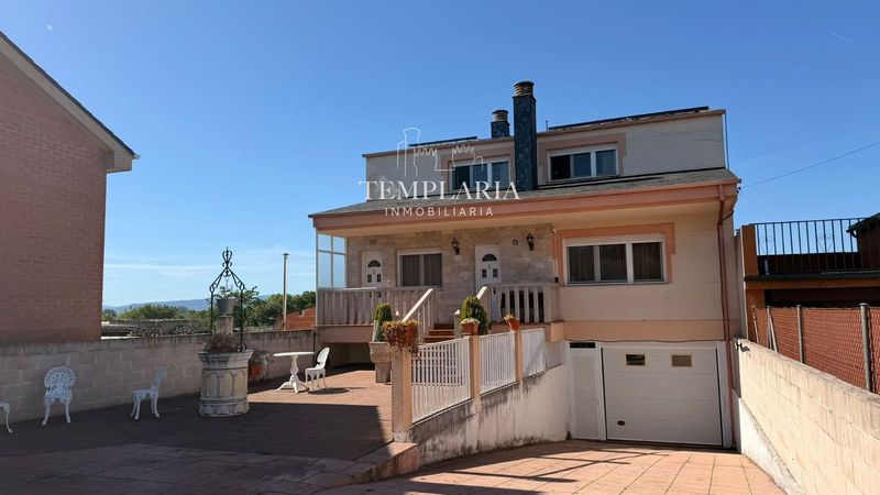 Chalet Independiente en venta Ponferrada, León. Ref: 1075. TEMPLARIA INMOBILIARIA