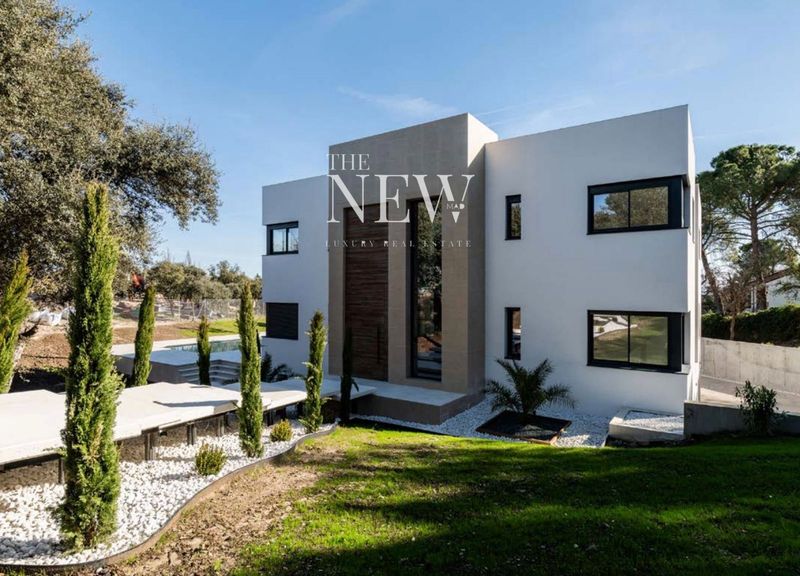 Chalet Independiente en venta Ciudalcampo, Madrid. Ref: 1682. The New Madrid