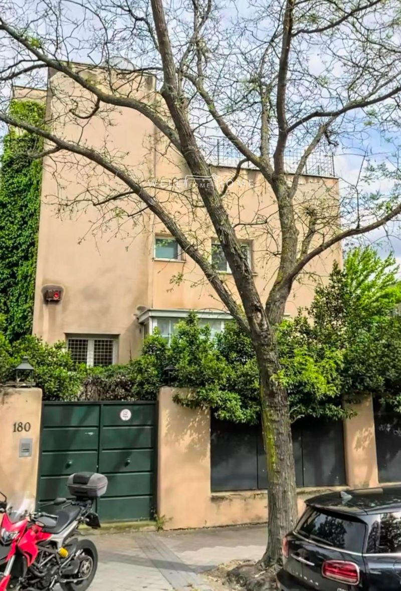 Chalet Independiente en venta Madrid. Ref: 3644. The Well Come Home