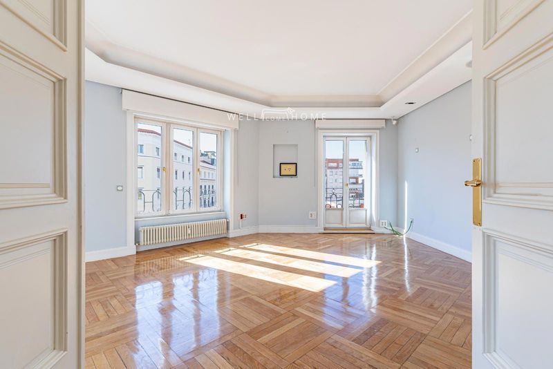 Flat for sale Madrid. Ref: 3702. The Well Come Home