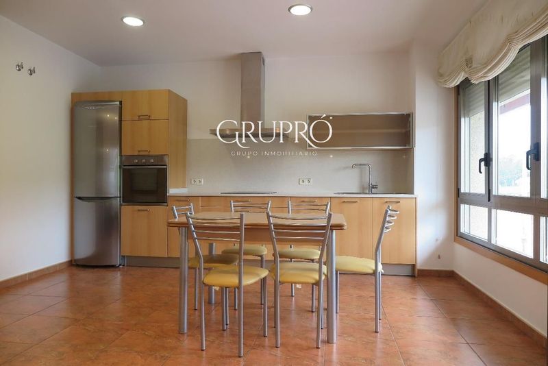 Ático en alquiler Nigrán, Pontevedra. Ref: 1324. GRUPRÓ