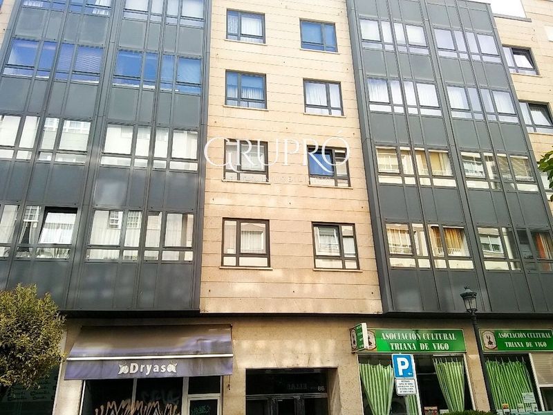 Piso en alquiler Vigo, Pontevedra. Ref: 2367. GRUPRÓ