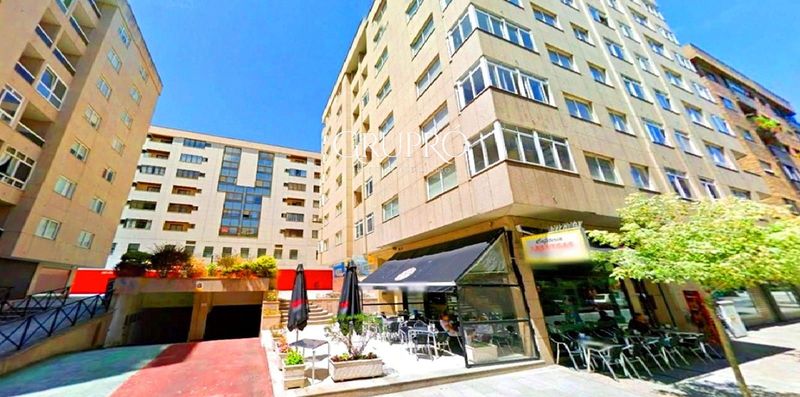 Garaje en alquiler Vigo, Pontevedra. Ref: 2567. GRUPRÓ