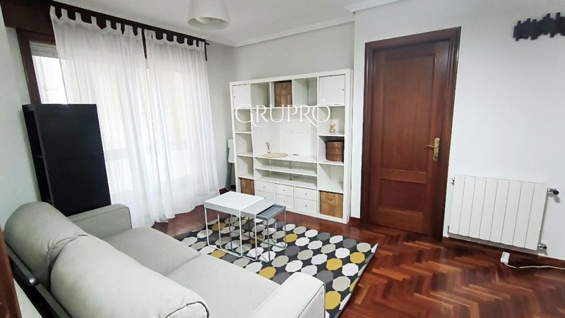 Piso en alquiler Vigo, Pontevedra. Ref: 2581. GRUPRÓ