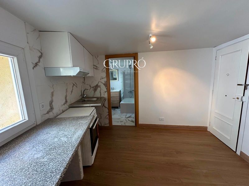 Piso en alquiler Vigo, Pontevedra. Ref: 2959. GRUPRÓ