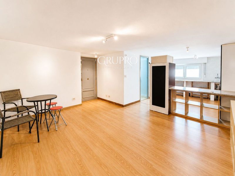 Piso en alquiler Vigo, Pontevedra. Ref: 2963. GRUPRÓ