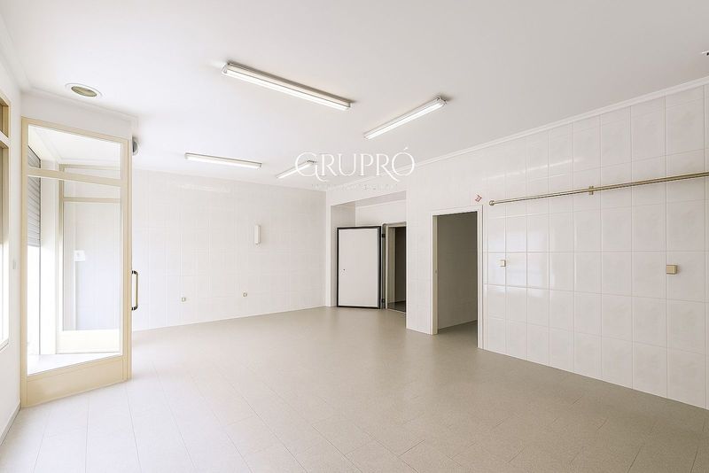 Local Comercial en venta Vigo, Pontevedra. Ref: 3745. GRUPRÓ