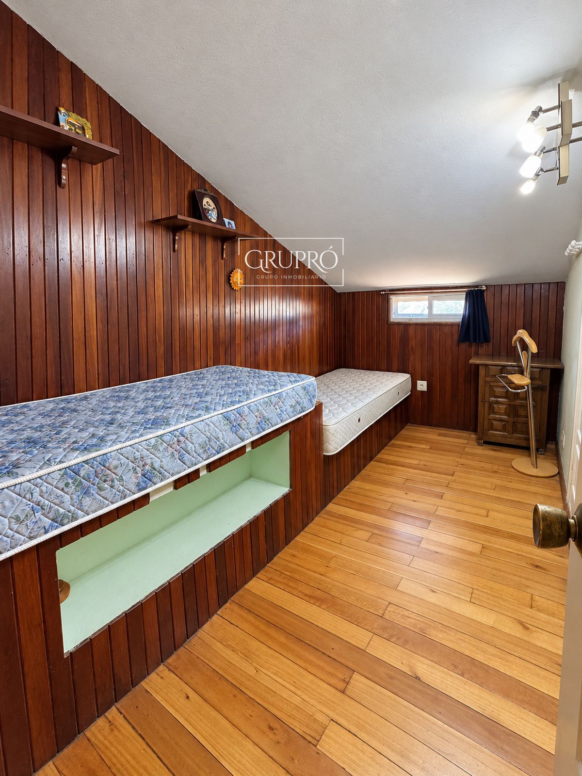 VIVIENDA CON VISTAS AL PUERTO Y UNAS POSIBILIDADES ÚNICAS EN PLENO CENTRO DE BAIONA - Foto 23