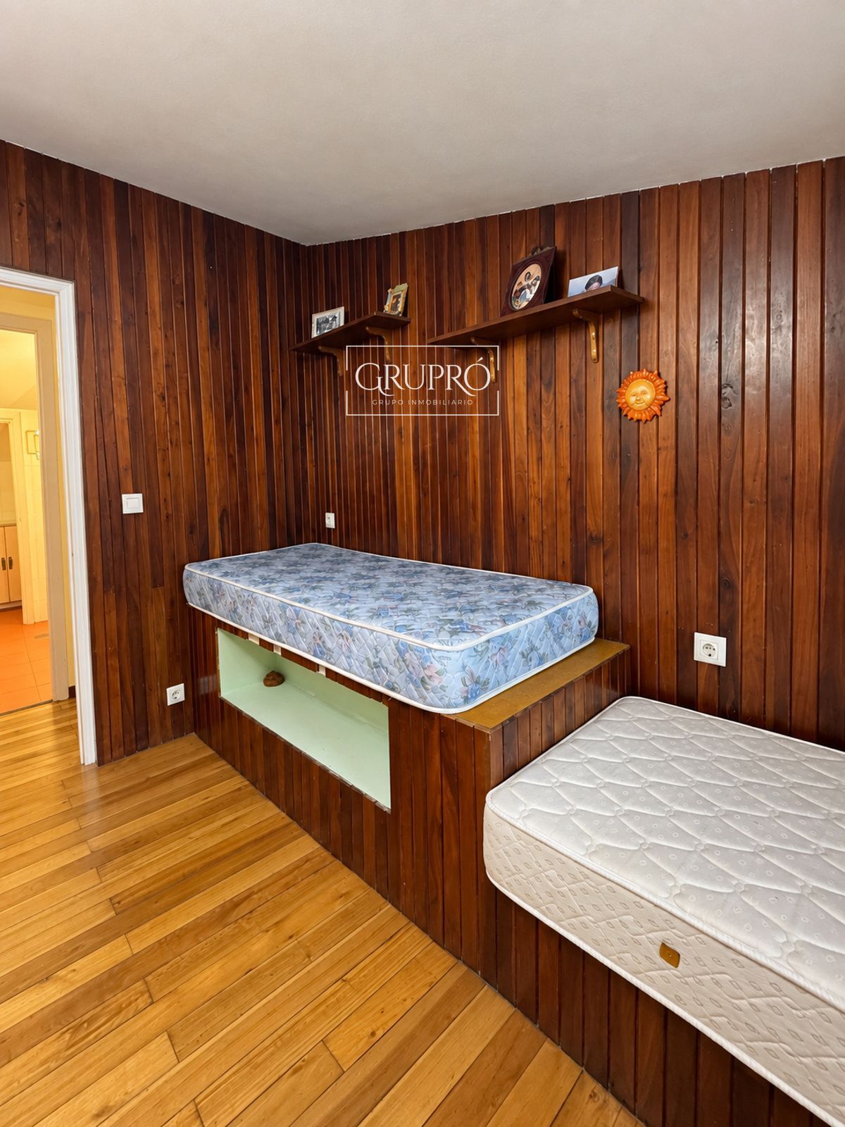 VIVIENDA CON VISTAS AL PUERTO Y UNAS POSIBILIDADES ÚNICAS EN PLENO CENTRO DE BAIONA - Foto 24