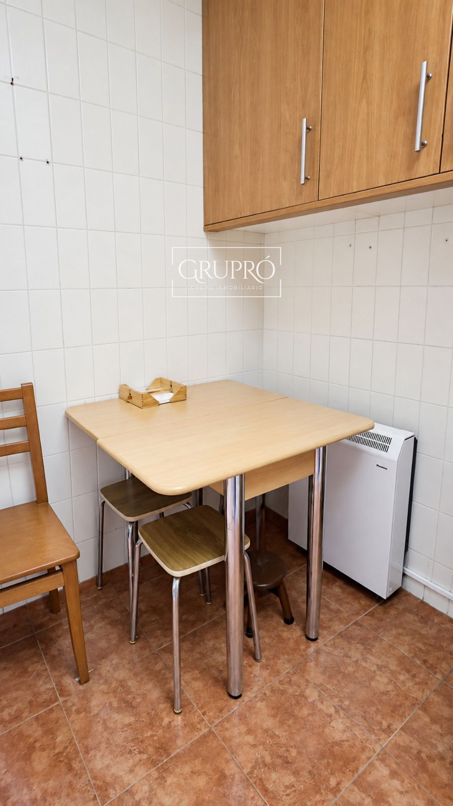 VIVIENDA CON VISTAS AL PUERTO Y UNAS POSIBILIDADES ÚNICAS EN PLENO CENTRO DE BAIONA - Foto 8
