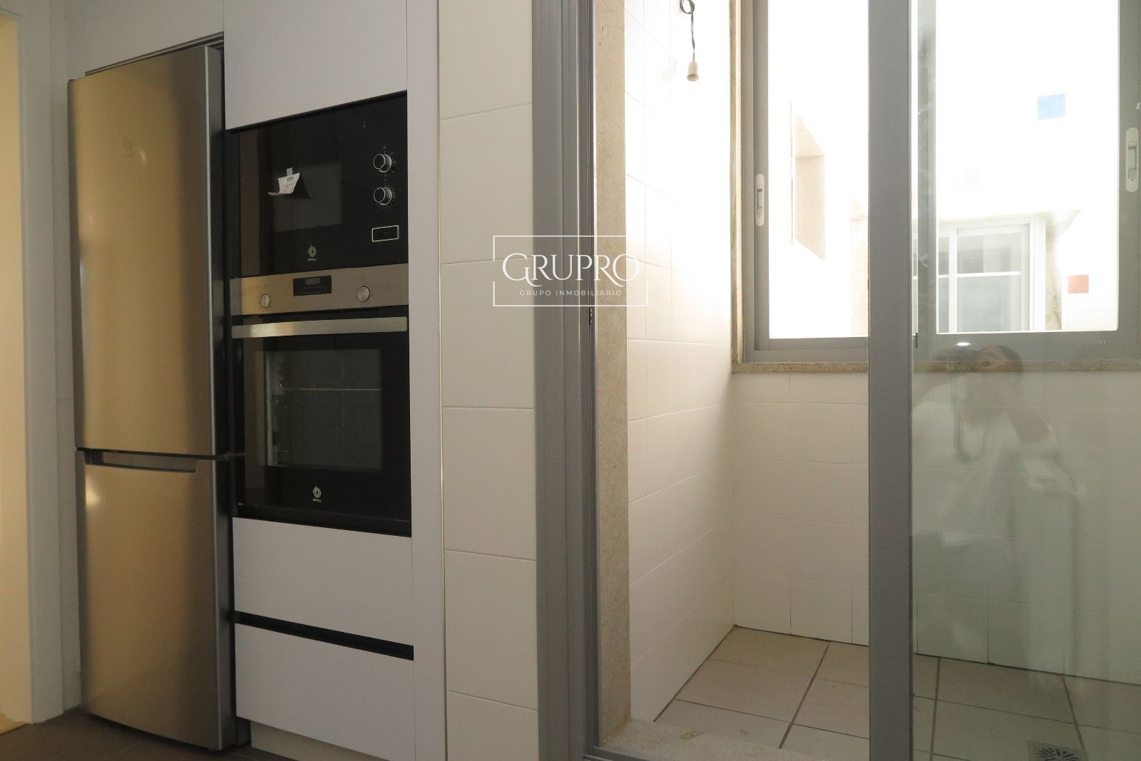 Ático de 1 dormitorio, con terraza de 14 metros cuadrados y orientación oeste (sol de tarde)