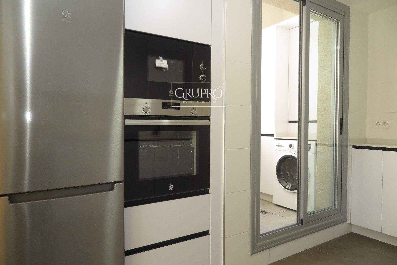 Ático de 1 dormitorio, con terraza de 14 metros cuadrados y orientación oeste (sol de tarde)