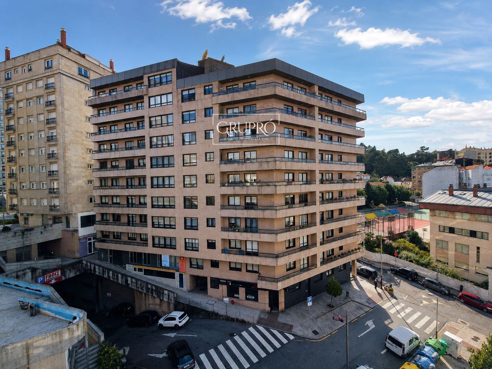 PISO DE 4 HABITACIONES CON GARAJE AL LADO DE PLAZA ELÍPTICA