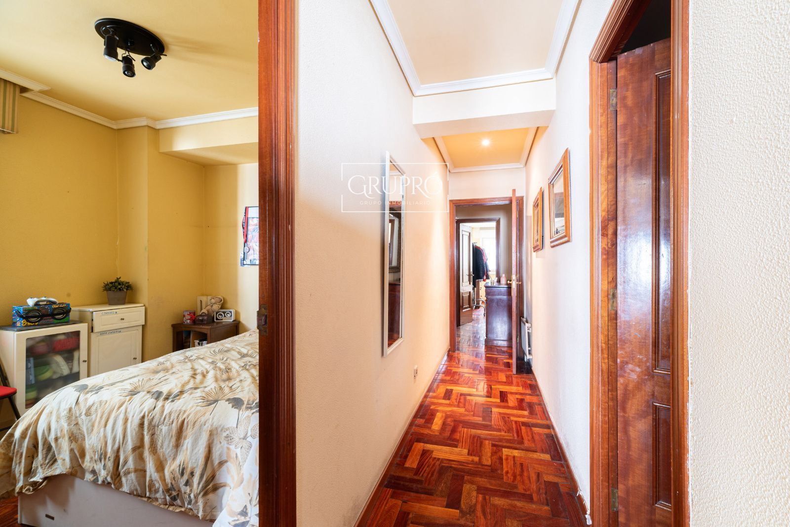 PISO DE 4 HABITACIONES CON GARAJE AL LADO DE PLAZA ELÍPTICA