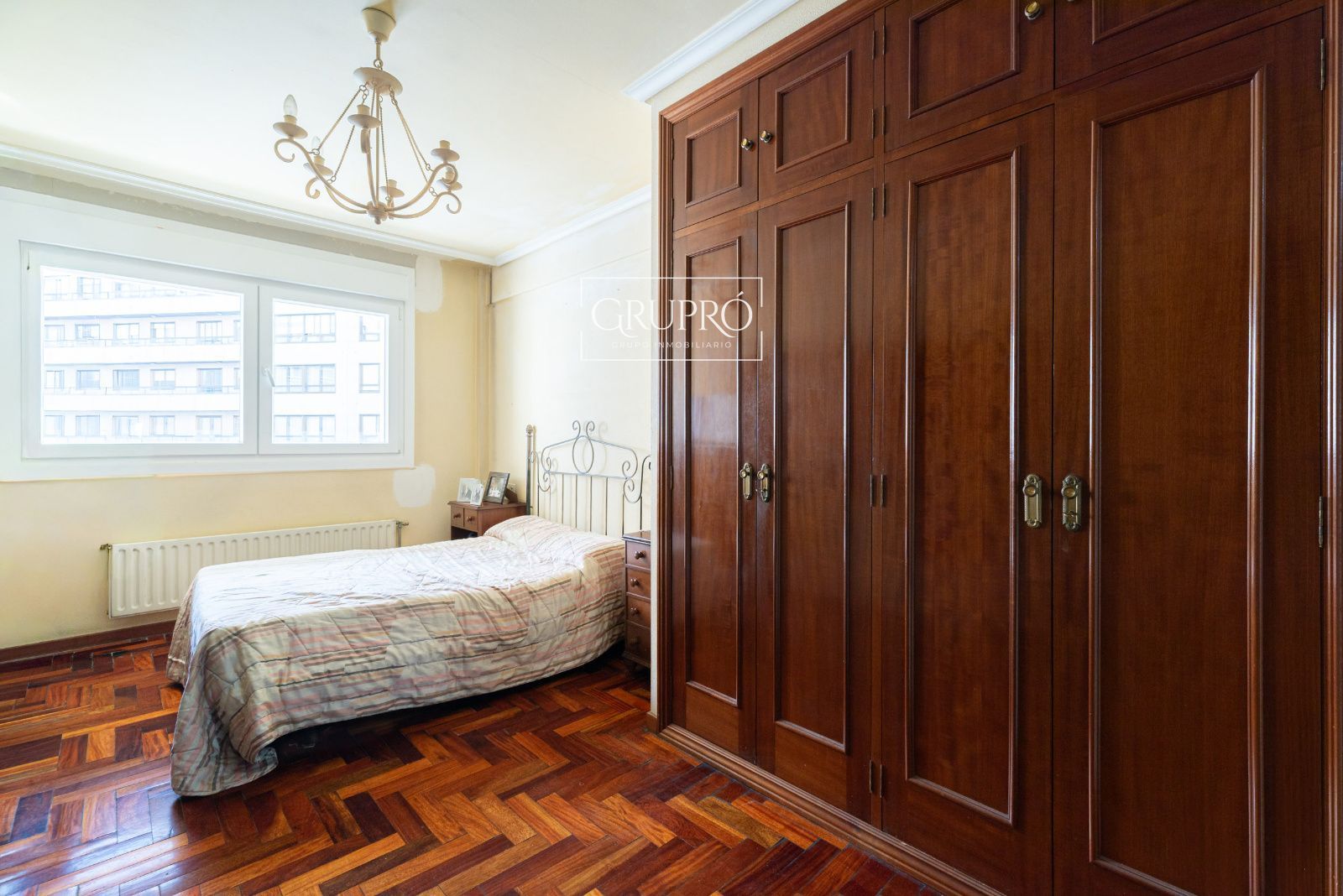 PISO DE 4 HABITACIONES CON GARAJE AL LADO DE PLAZA ELÍPTICA