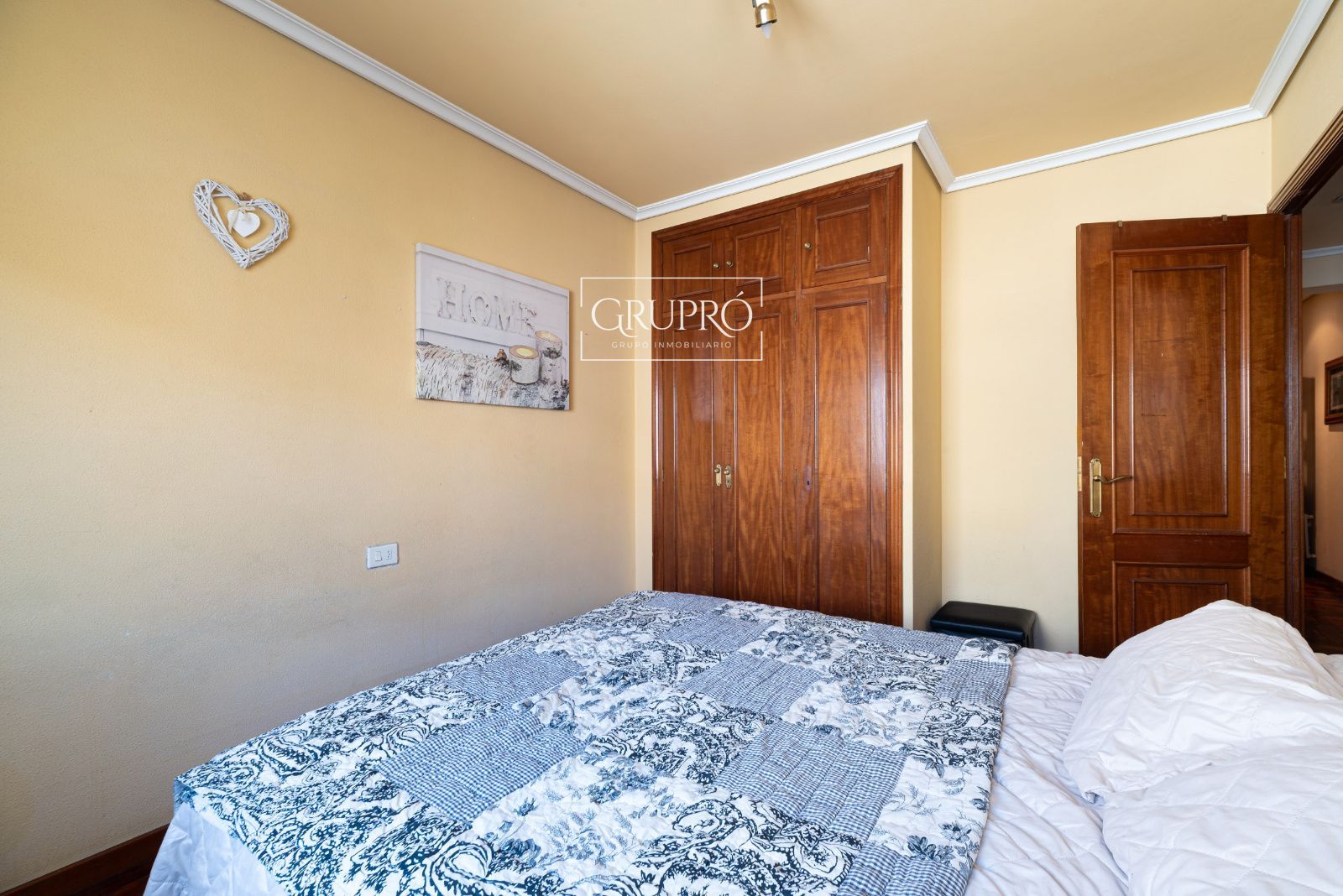 PISO DE 4 HABITACIONES CON GARAJE AL LADO DE PLAZA ELÍPTICA