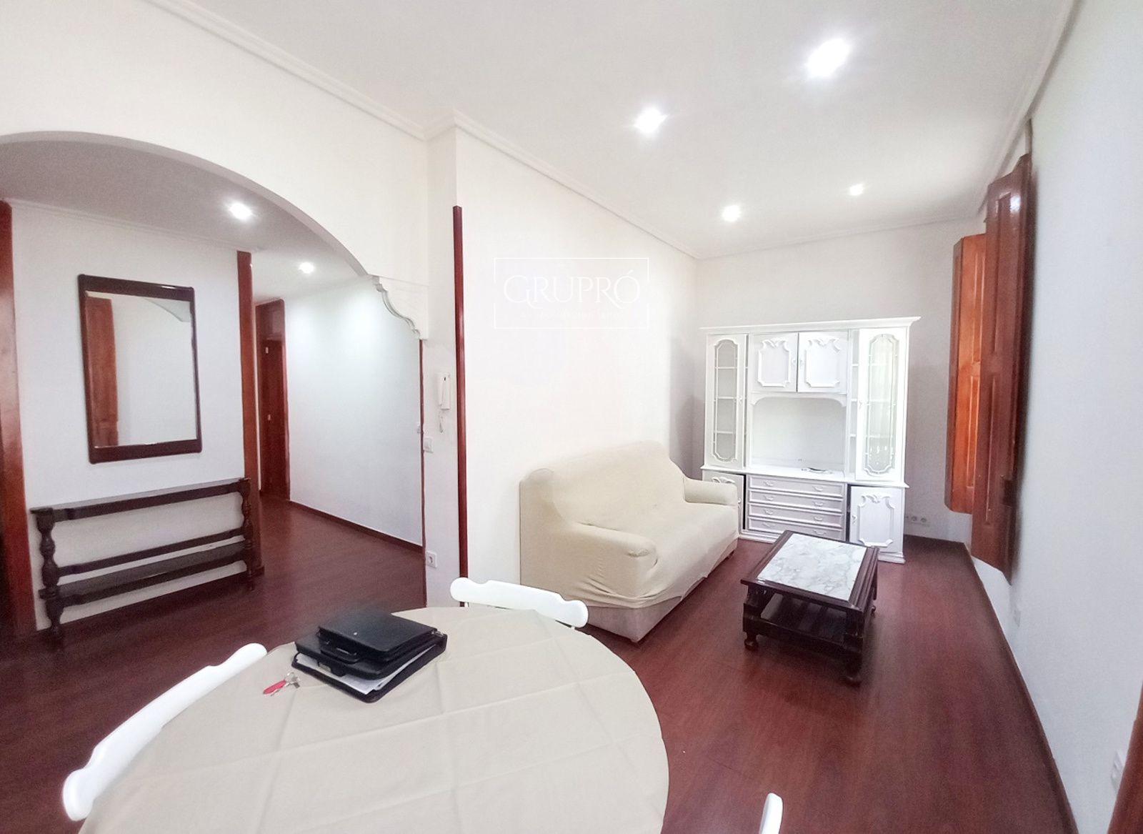 PISO DE 3 HABITACIONES AMUEBLADO EN TOMÁS ALONSO (BOUZAS)