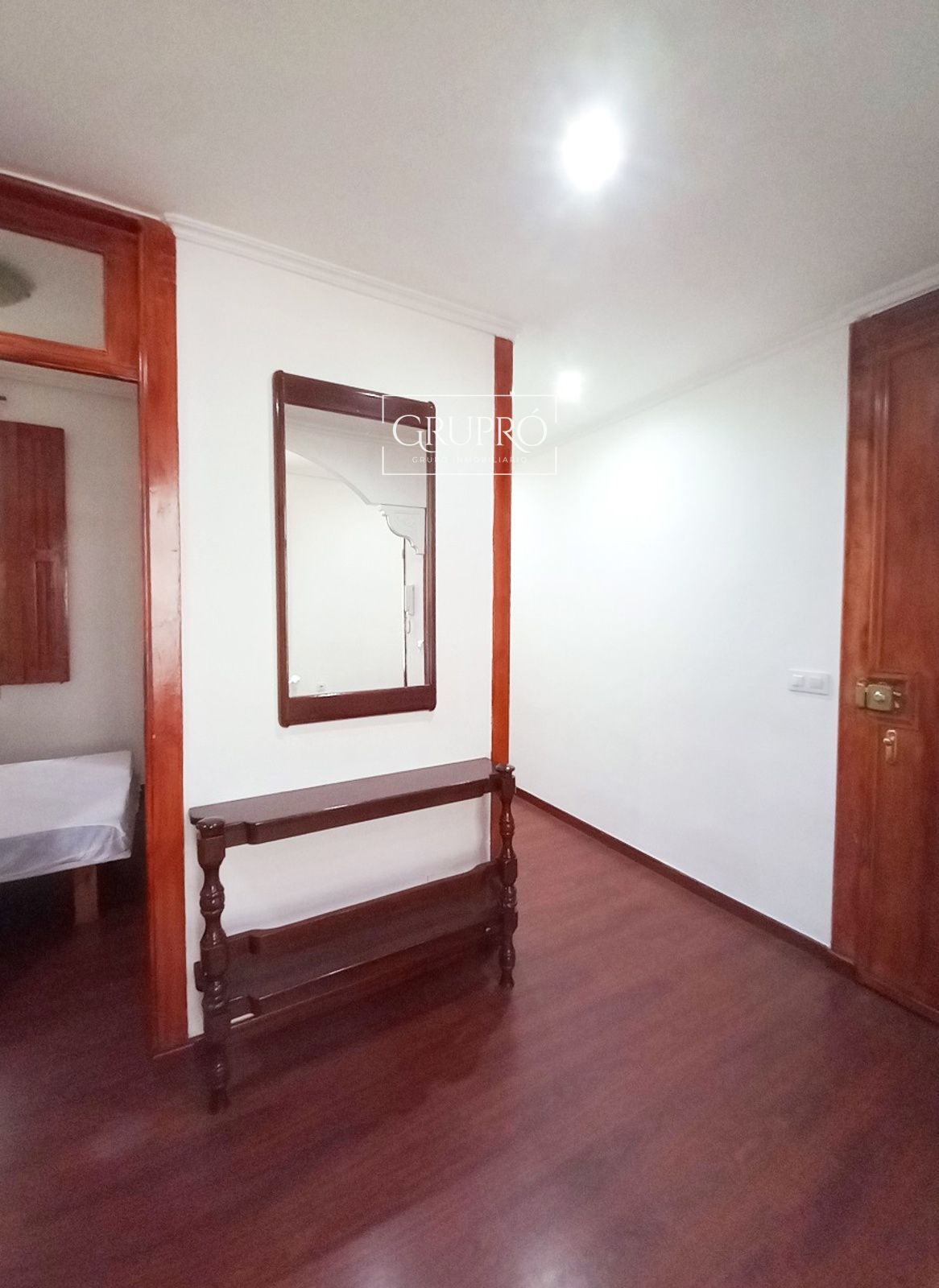 PISO DE 3 HABITACIONES AMUEBLADO EN TOMÁS ALONSO (BOUZAS)