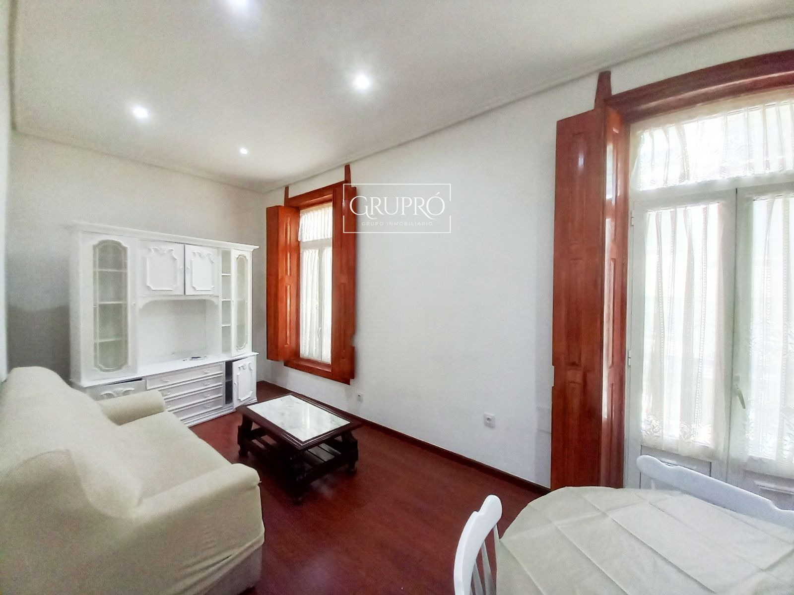 PISO DE 3 HABITACIONES AMUEBLADO EN TOMÁS ALONSO (BOUZAS)