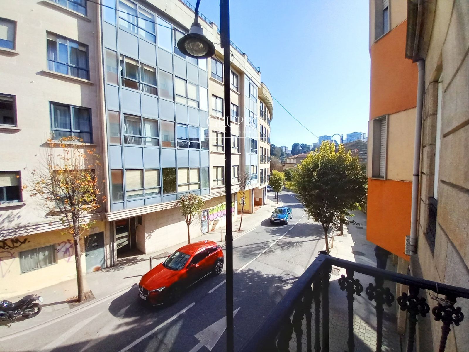 PISO DE 3 HABITACIONES AMUEBLADO EN TOMÁS ALONSO (BOUZAS)