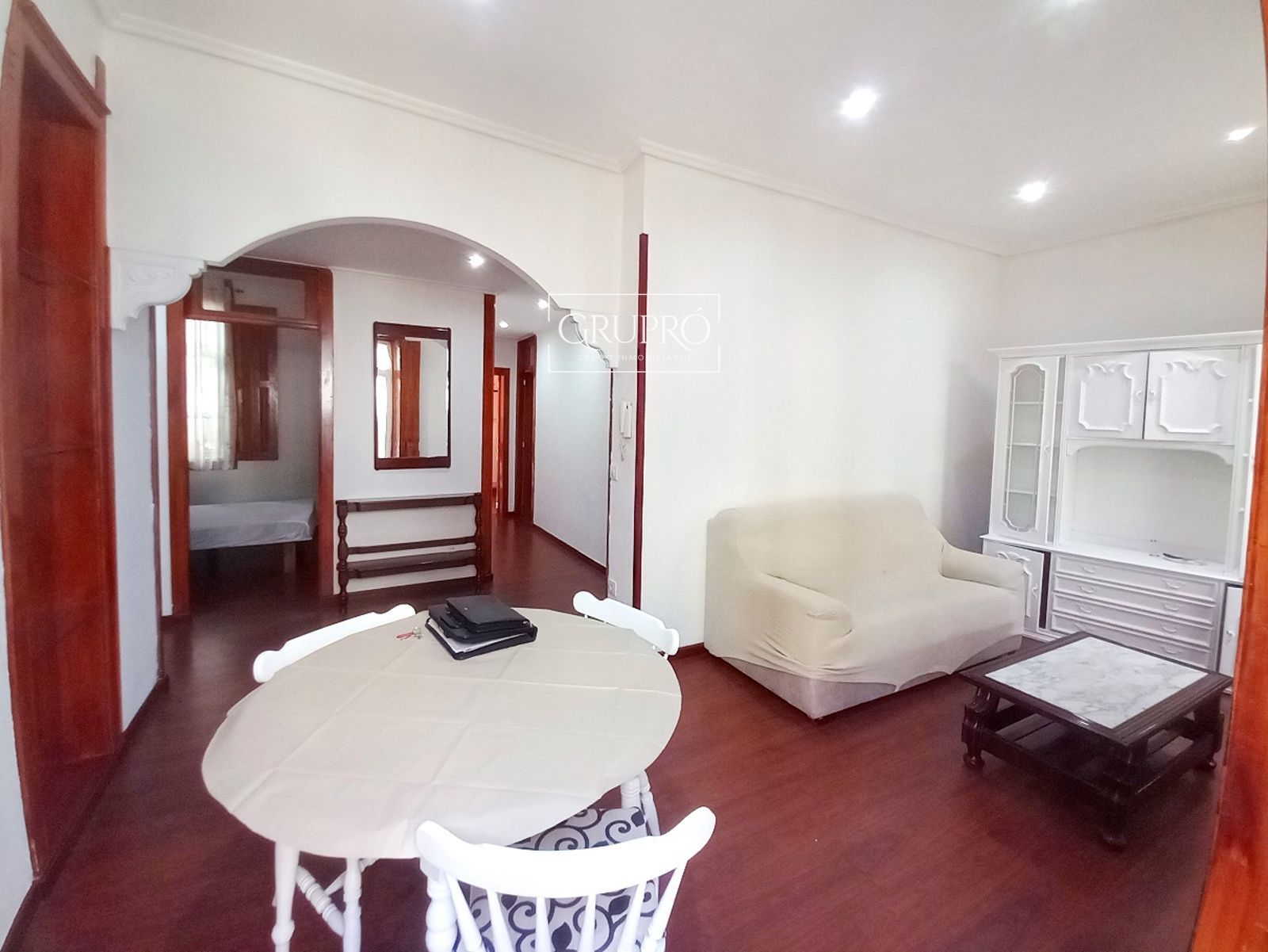 PISO DE 3 HABITACIONES AMUEBLADO EN TOMÁS ALONSO (BOUZAS)