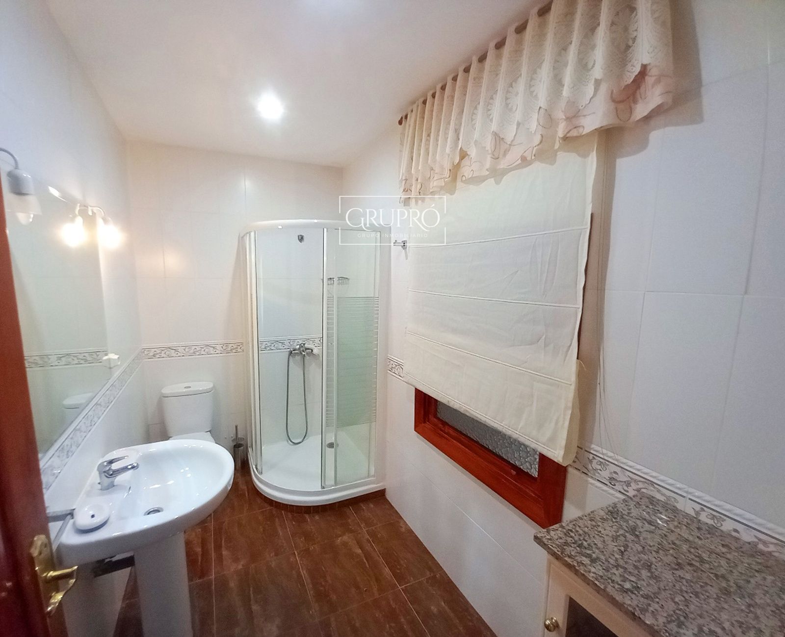 PISO DE 3 HABITACIONES AMUEBLADO EN TOMÁS ALONSO (BOUZAS)