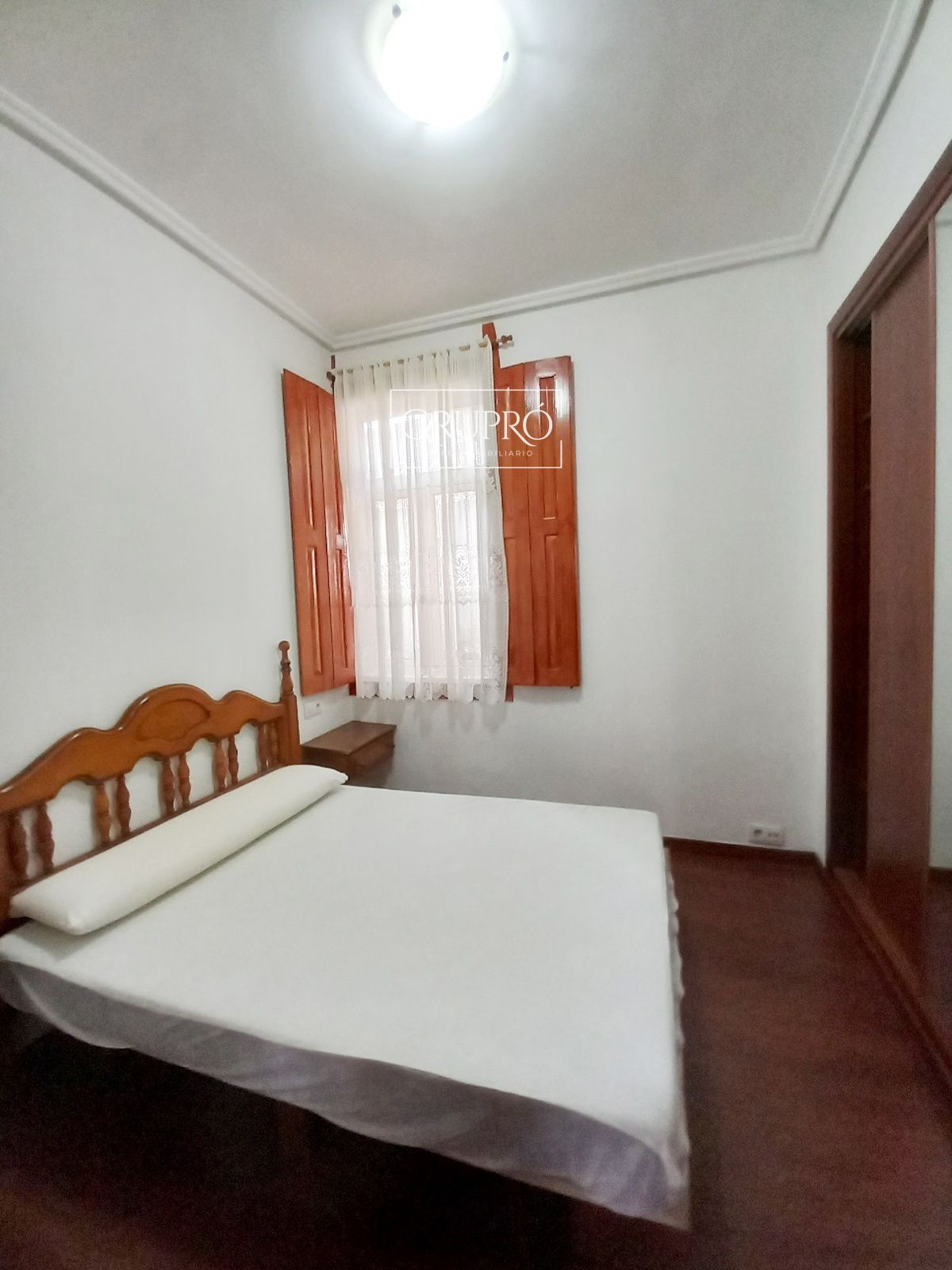 PISO DE 3 HABITACIONES AMUEBLADO EN TOMÁS ALONSO (BOUZAS)