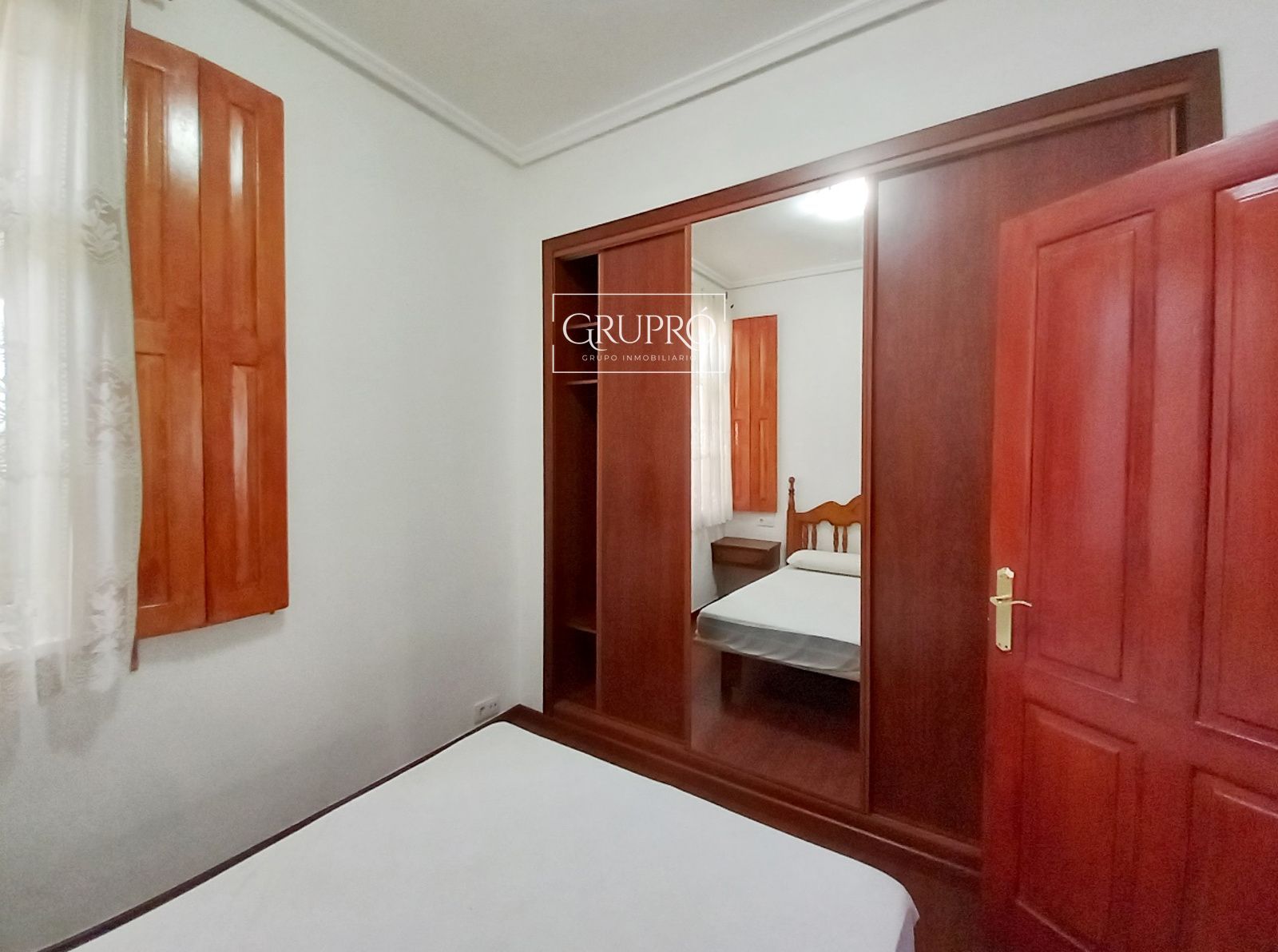 PISO DE 3 HABITACIONES AMUEBLADO EN TOMÁS ALONSO (BOUZAS)