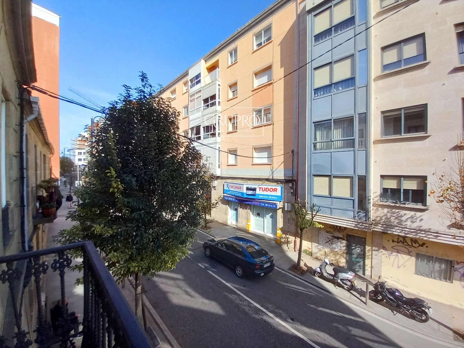 PISO DE 3 HABITACIONES AMUEBLADO EN TOMÁS ALONSO (BOUZAS)