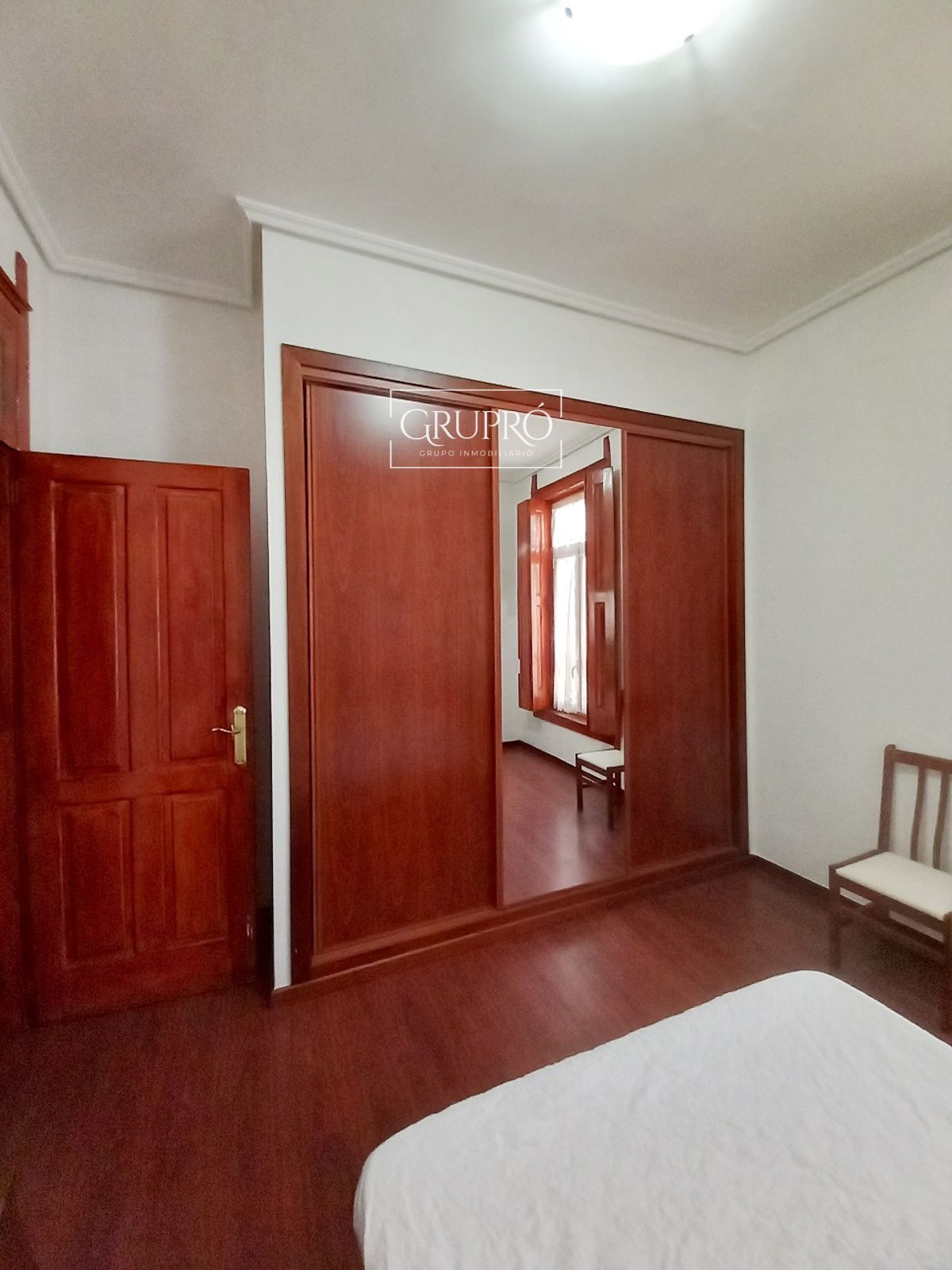 PISO DE 3 HABITACIONES AMUEBLADO EN TOMÁS ALONSO (BOUZAS)