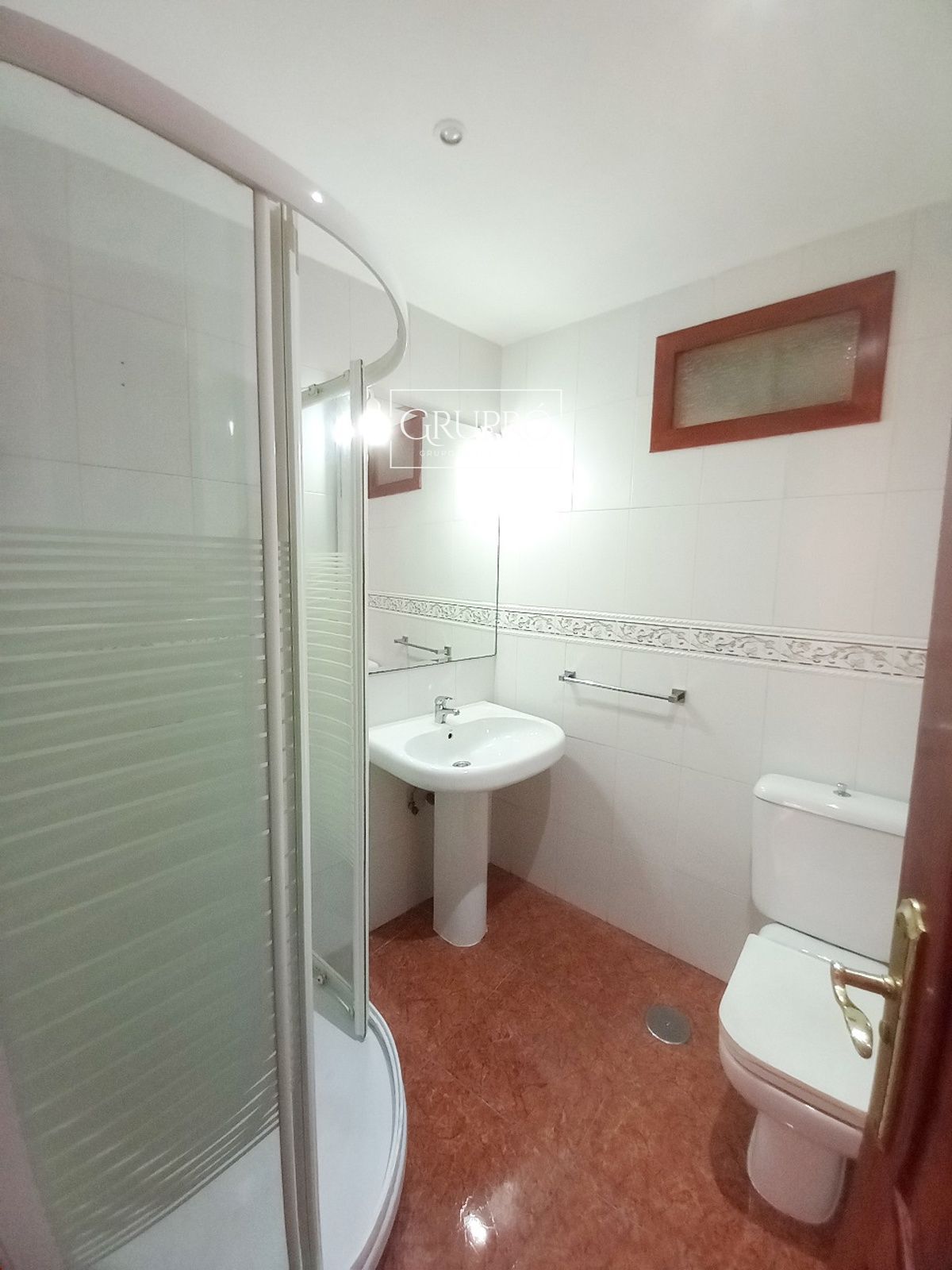 PISO DE 3 HABITACIONES AMUEBLADO EN TOMÁS ALONSO (BOUZAS)