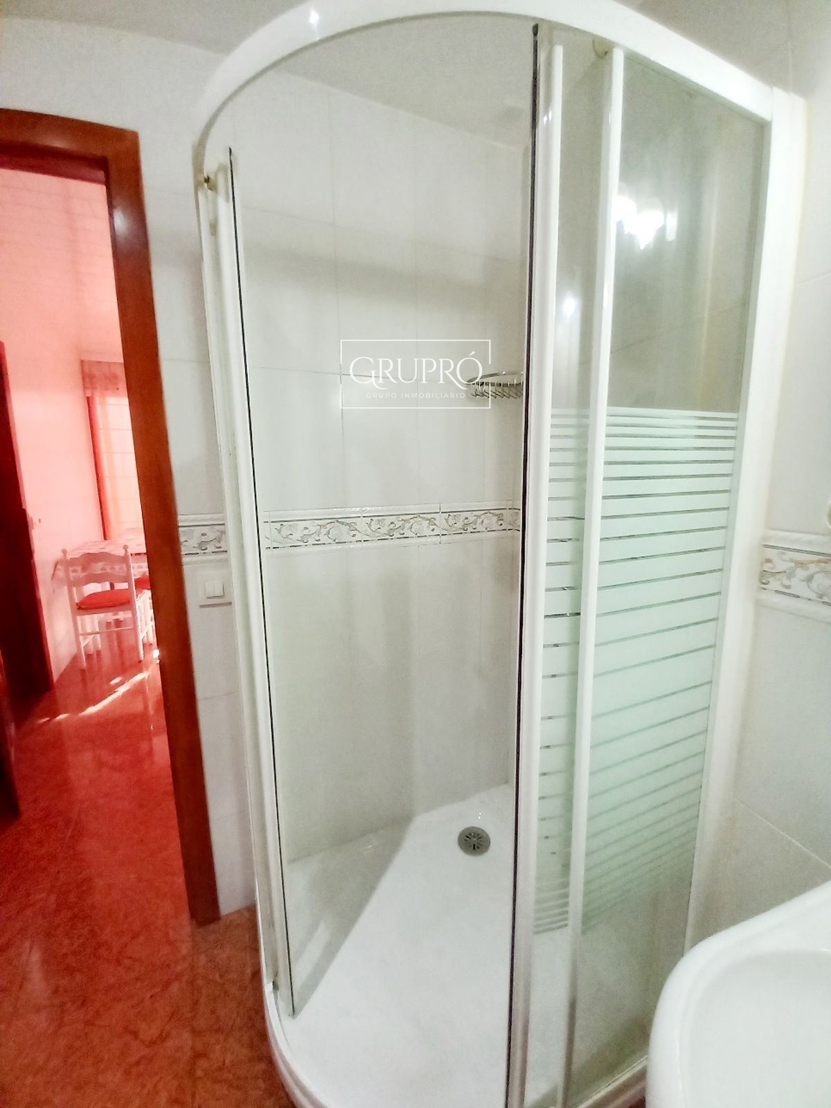 PISO DE 3 HABITACIONES AMUEBLADO EN TOMÁS ALONSO (BOUZAS)